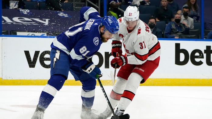 Erik Černák verzus Andrej Svečnikov.