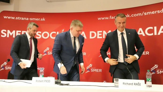 Carter Hutton z Buffala proti Montrealu.