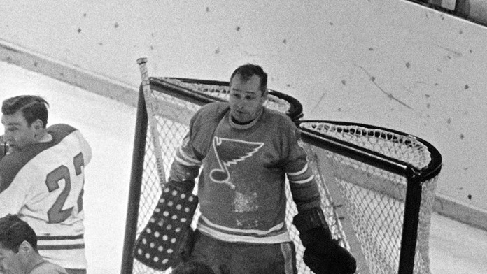 Patril k absolútnej špičke. Zomrela brankárska legenda Glenn Hall