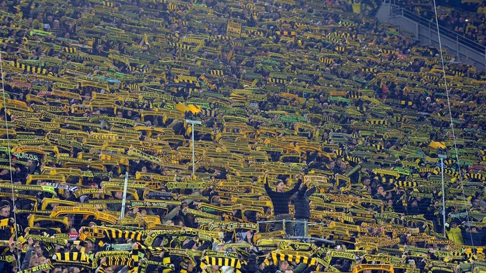 Dortmund zdolal Mainz. Zápas poznačila tragédia.