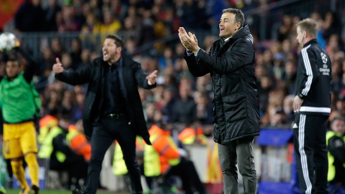 Tréner Barcelony Luis Enrique a tréner Atletica Diego Simeone.