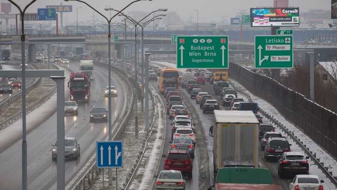 Zápchy na vstupe do Bratislavy.