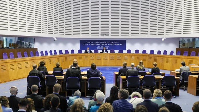 Slovenská republika uzavrela zmier s obeťami policajnej akcie vo Vrbnici z roku 2015