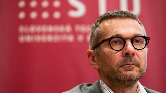 Na snímke dekan Fakulty informatiky a informačných technológií Slovenskej technickej univerzity (STU) Ivan Kotuliak.