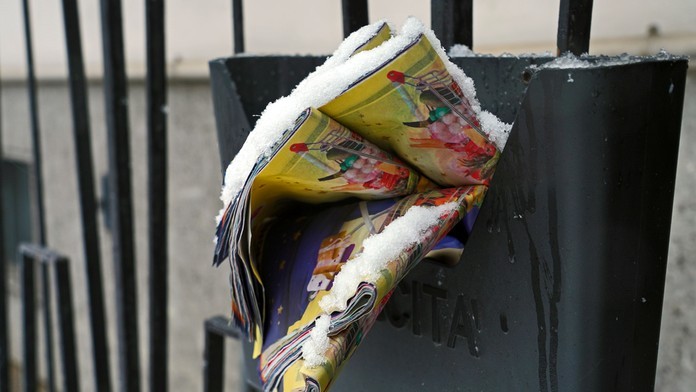 Na snímke sú akciové letáky 