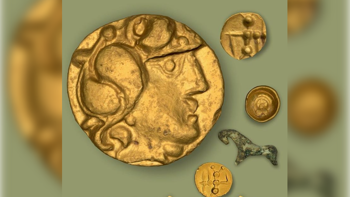 Amatérsky hľadač objavil v Česku zlatý poklad obrovskej hodnoty. Našiel ho na nečakanom mieste