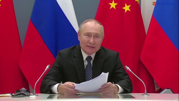 Rusko a Čína podľa Putina nevytvárajú novú alianciu. USA a NATO však obvinil zo spoločnej osi