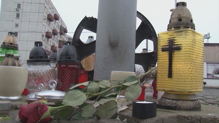 Taxikár pri nehode prišiel o život, zranila sa aj klientka nachádzajúca sa v tom čase vo vozidle. 