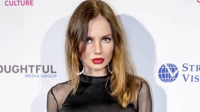 Yuliya Lasmovich 