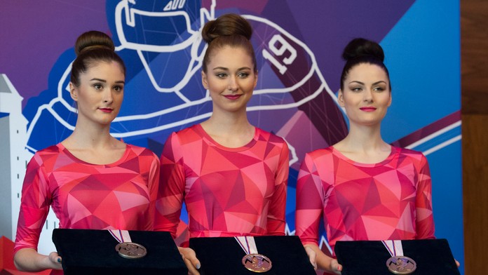 Bývalý slovenský hokejový reprezentant Ľubomír Višňovský počas oficiálneho predstavenia kolekcie medailí pre hokejové MS 2019..j