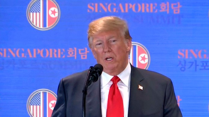 Donald Trump na tlačovej konferencii po summite s Kim Čong-unom