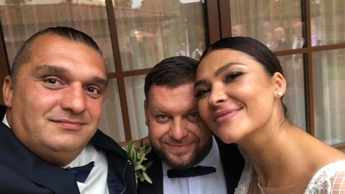 Nehoda luxusných vozidiel.