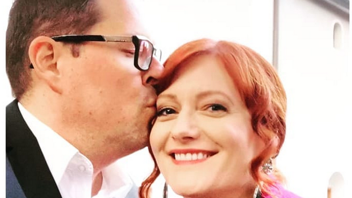 Sexy kráska po boku Mareka Fašianga. Detaily zo súkromia.mp4