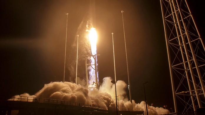 Bezpilotná nákladná kozmická loď Cygnus.