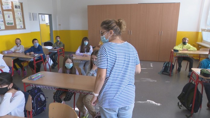 Učitelia hrozia štrajkom. Ak im nezvýšia platy, po Vianociach sa nevrátia do škôl