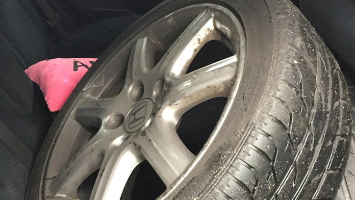 Pneumatiky na zadnom sedadle 