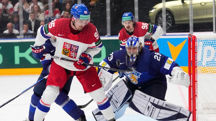 Hokejista Česka Daniel Voženílek