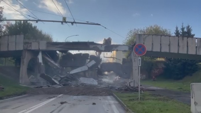 V Žiline demolovali starý most.