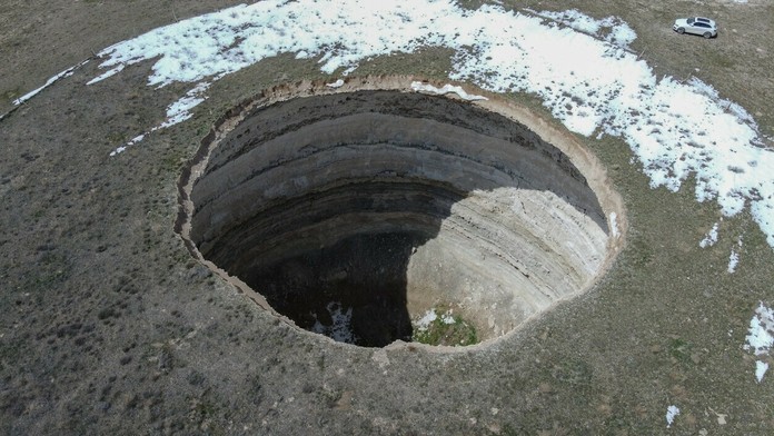 Krasový kráter v Turecku