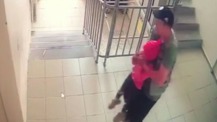 Pedofil prenasledoval 7-ročné dievča