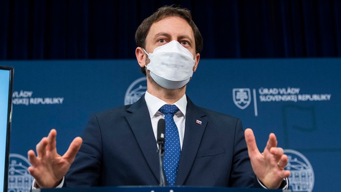 Premiér Eduard Heger.