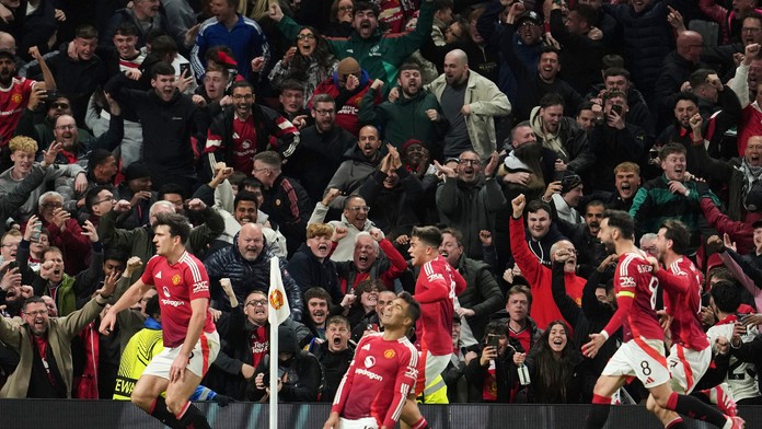 VIDEO: Bláznivý zápas, ktorý ostane nezabudnuteľný. Hrdinom Manchestru United sa stal často kritizovaný hráč