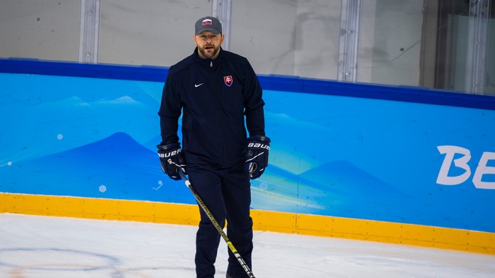 Asistent trénera slovenskej hokejovej reprezentácie Andrej Podkonický počas tréningu pred ZOH 2022.