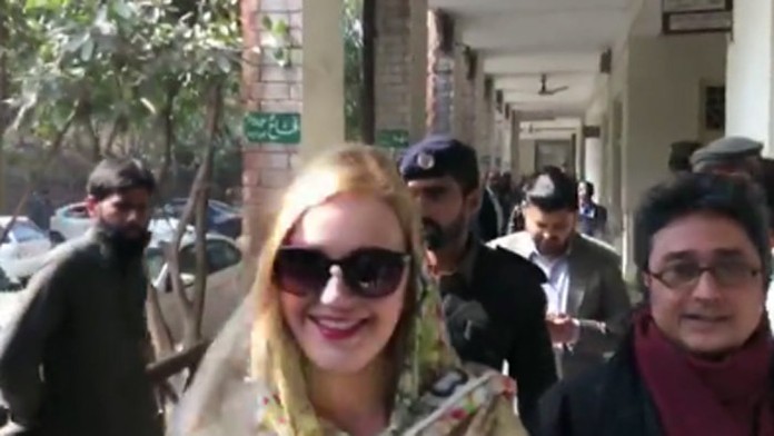 Veľké valentínske odhalenie Tvoria herci v súkromí pár.mp4