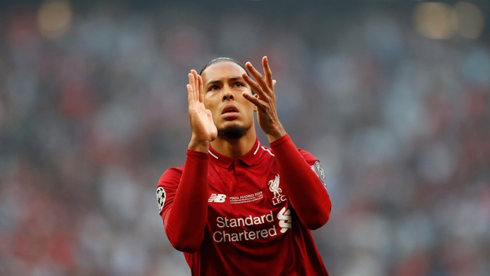 Xherdan Shaqiri z Liverpoolu oslavuje triumf vo finále LM proti Tottenhamu.