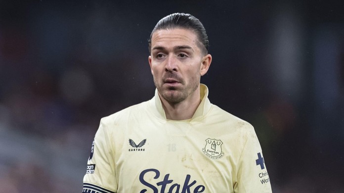 FOTO: Hviezdny anglický futbalista to prehnal. Po hodine v podniku bol úplne na mol