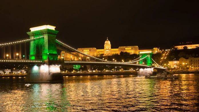 Budapešť.
