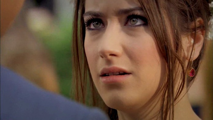 Feriha - Feriha (Hazal Kaya)