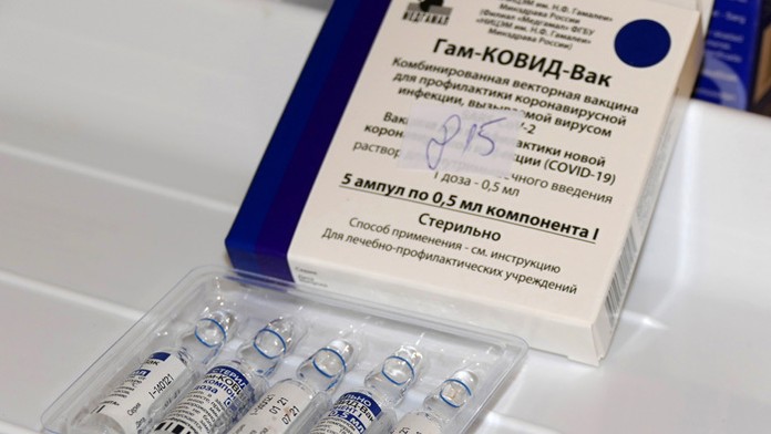 Ampulky s ruskou vakcínou Sputnik V.