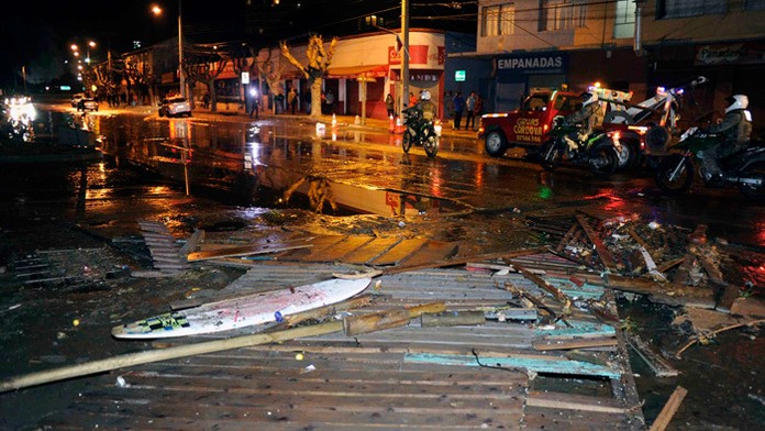 Zemetrasenie, približne 280 kilometrov severne od čilskej metropoly Santiago, si vyžiadalo v krajine najmenej tri ľudské životy.