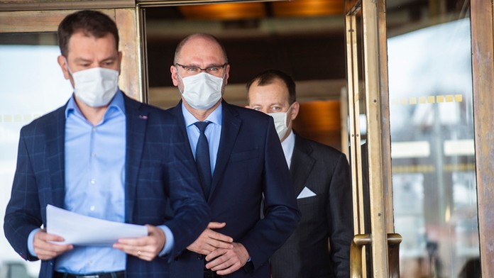 Cestujúci v čínskom Pekingu.