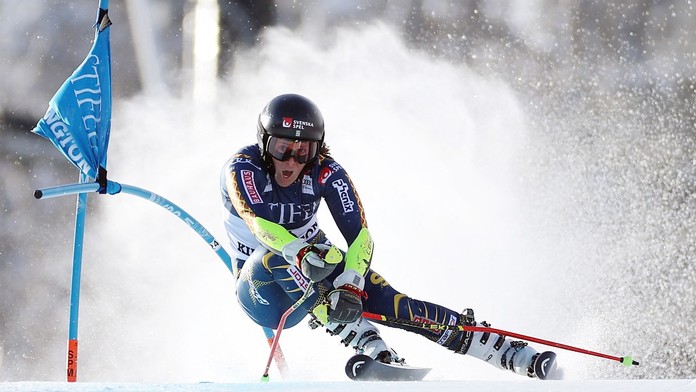 GALÉRIA+VIDEO: Šok v Killingtone. Shiffrinovú o sté víťazstvo obral škaredý pád, publikum stíchlo