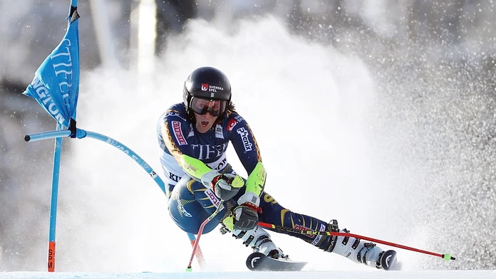 GALÉRIA+VIDEO: Šok v Killingtone. Shiffrinovú o sté víťazstvo obral škaredý pád, publikum stíchlo