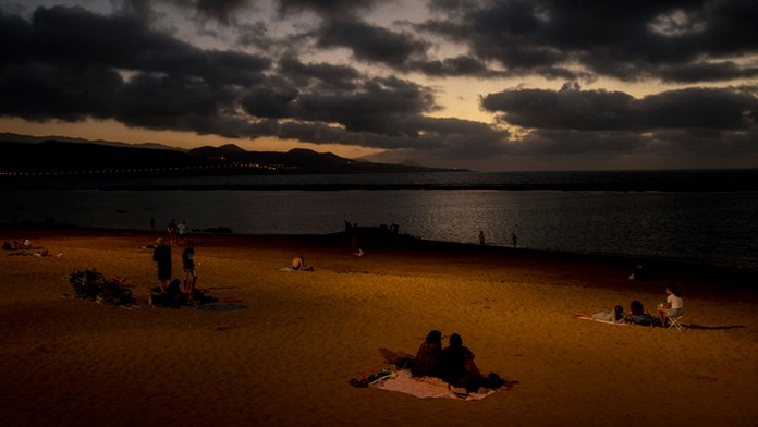 Západ slnka na španielskych Kanárskych ostrovoch.