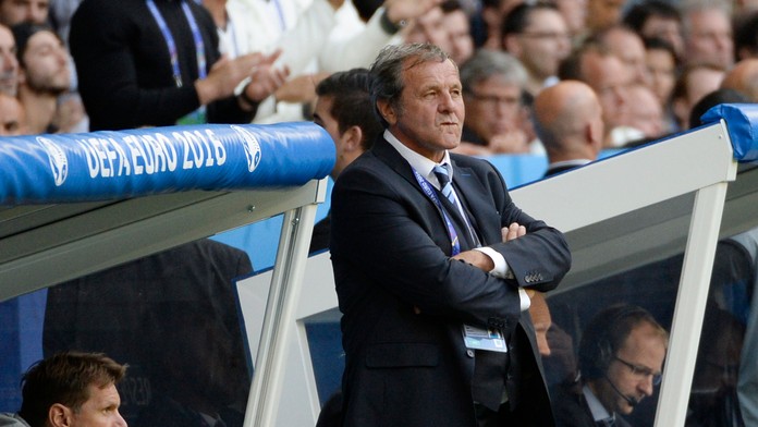 Lodivod slovenskej futbalovej reprezentácie Ján Kozák na ME vo Francúzsku.