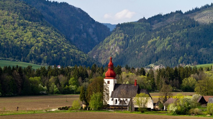 Kostlík v Žehre zapísaný do zoznamu UNESCO.