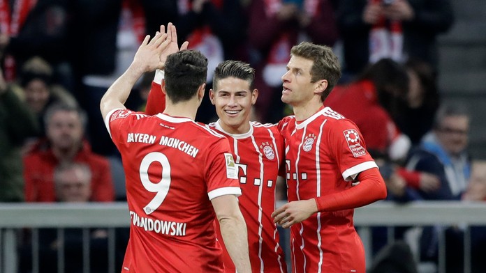 Mníchovčania v šlágri kola skórovali s ľahkosťou jeden gól za druhým.