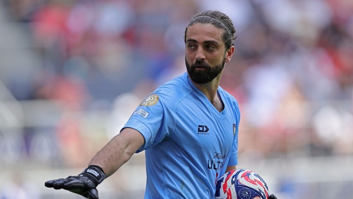 MS klubov ho dostali do ťažkej situácie. Brankár Aucklandu bude mať kvôli prestížnemu turnaju problém zaplatiť nájom