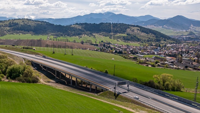 Koniec odkladania otvorenia ďalšieho úseku D1? Ráž prezradil, kedy by mali dokončiť obchvat Ružomberka