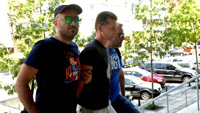 Rusa odviedli v putách.