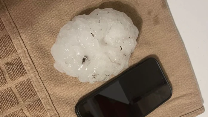 OBRAZOM: Texas bombardovali gigantické krúpy, búrky si vyžiadali jednu obeť