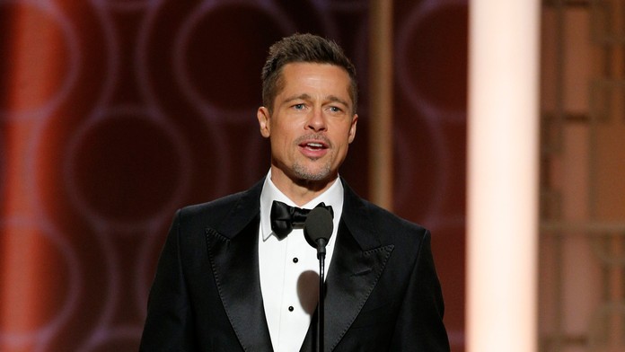 Rozvádzajúci sa Brad Pitt na Glóbusoch. Takto dali kolegovia najavo, na koho sú strane