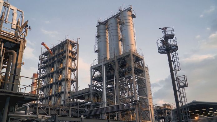 Česká vláda schválila energetický strop pre veľké firmy