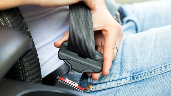 Bezpečnostný pás v aute.