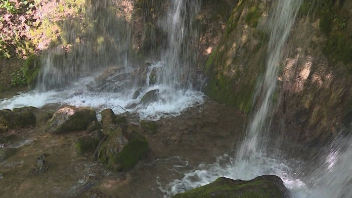 Hájske vodopády na východnom Slovensku sú prírodným unikátom.