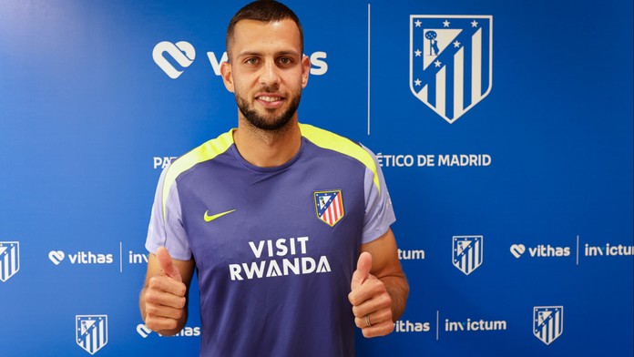 Prvá fotka v novom klube. Dávid Hancko sa definitívne stal hráčom Atlética